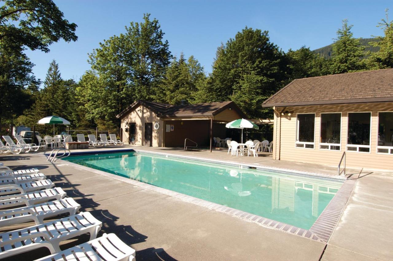 Welches Whispering Woods Resort מראה חיצוני תמונה