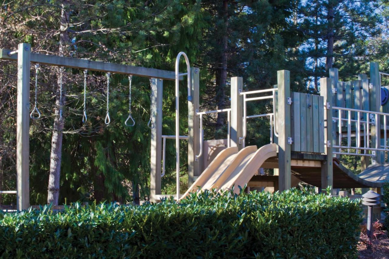 Welches Whispering Woods Resort מראה חיצוני תמונה