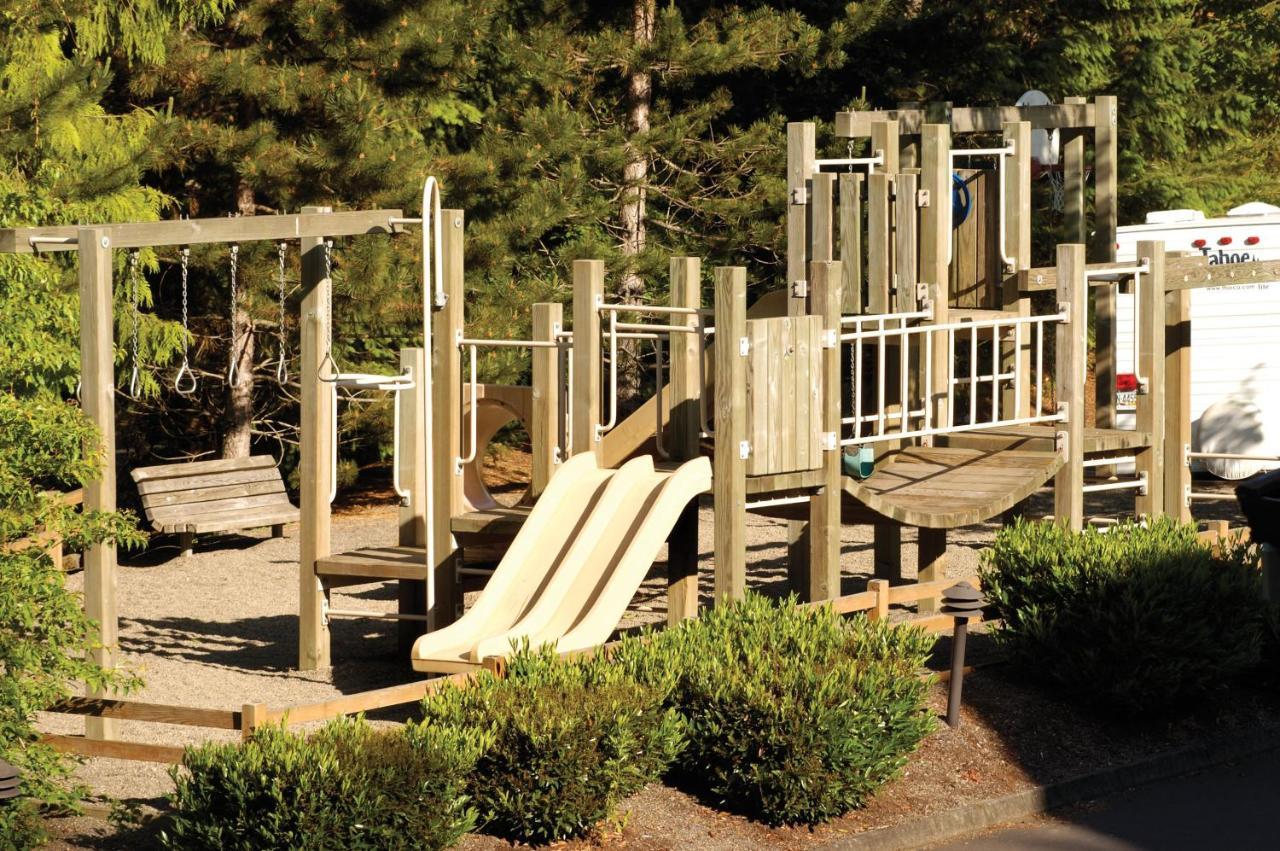 Welches Whispering Woods Resort מראה חיצוני תמונה