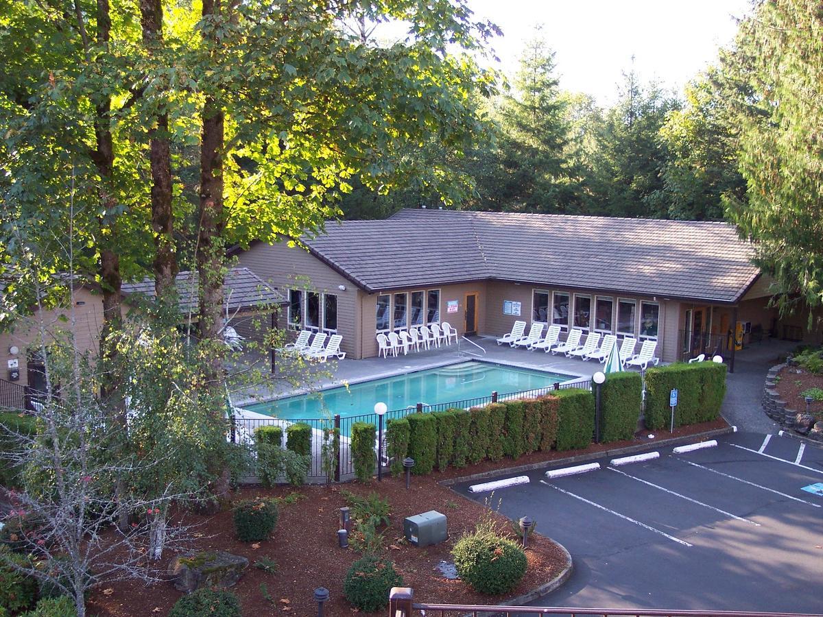 Welches Whispering Woods Resort מראה חיצוני תמונה