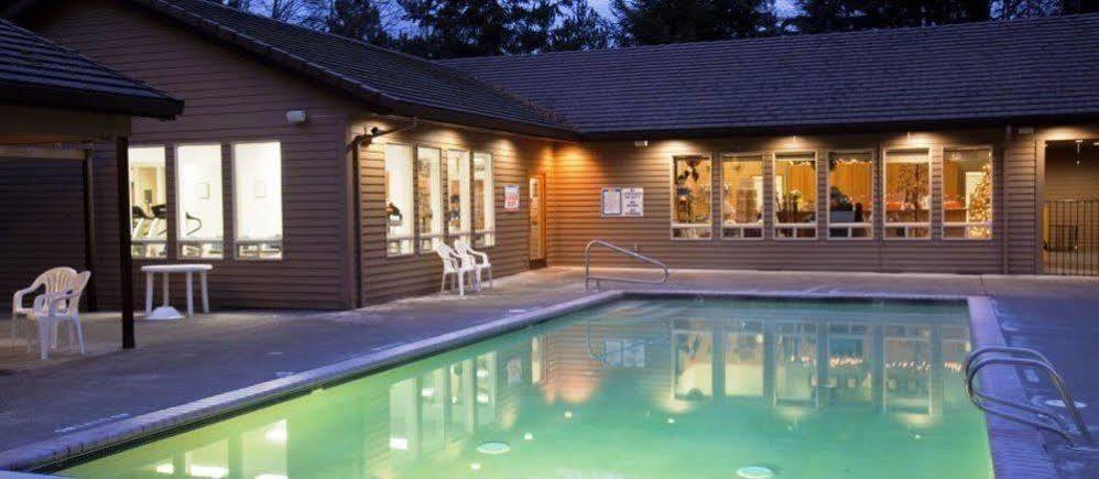 Welches Whispering Woods Resort מראה חיצוני תמונה